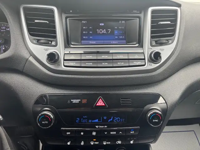 2016 Hyundai Tucson GLS AWD 1.6T LOCAL TRADE - NO ACCIDENTS - Photo 10