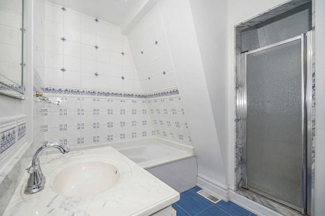 BEAUTIFUL 1BR BRAND NEW COACH HOUSE IN HARBORD VILLAGE! - Photo 9