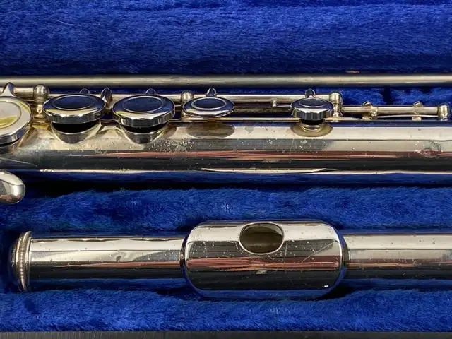 Jupiter Silver Plated Flute Model JFL-511 w/ Hard Case and More - Photo 4