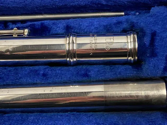 Jupiter Silver Plated Flute Model JFL-511 w/ Hard Case and More - Photo 5