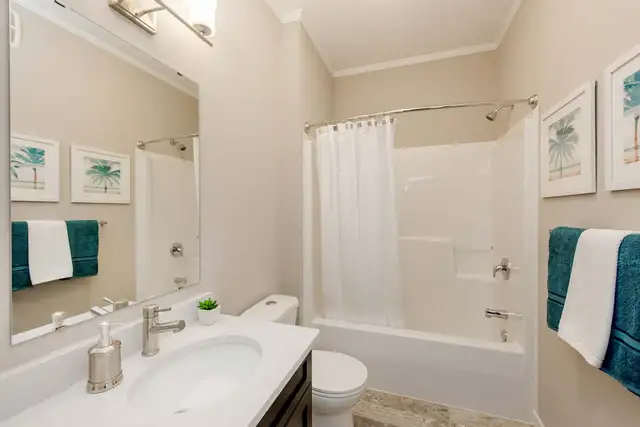 For Rent: Bright 2 Bed, 2 Bath Condo – Evergreen, Edmonton - Photo 8