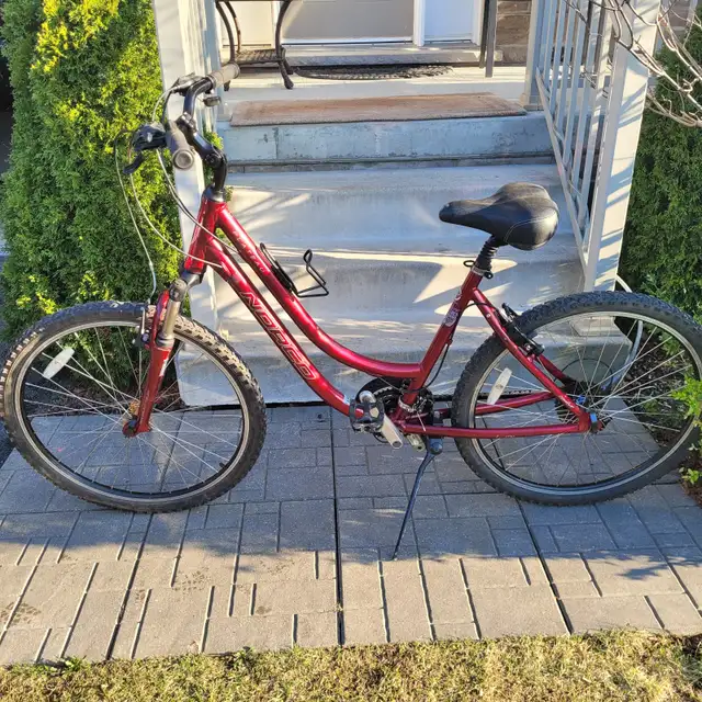 Norco Plateau step-through Mountain bike - Photo 2