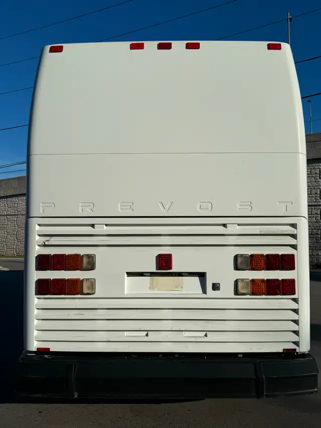 Prevost bus for sale. - Photo 3