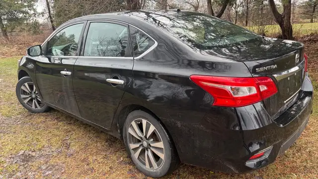 2016 Nissan Sentra S - Photo 6