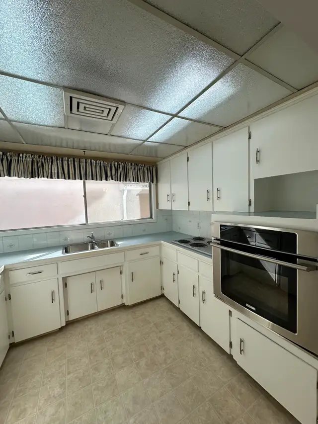 2 Bedroom Upper Suite for Rent – 5 mins from UofC! - Photo 4