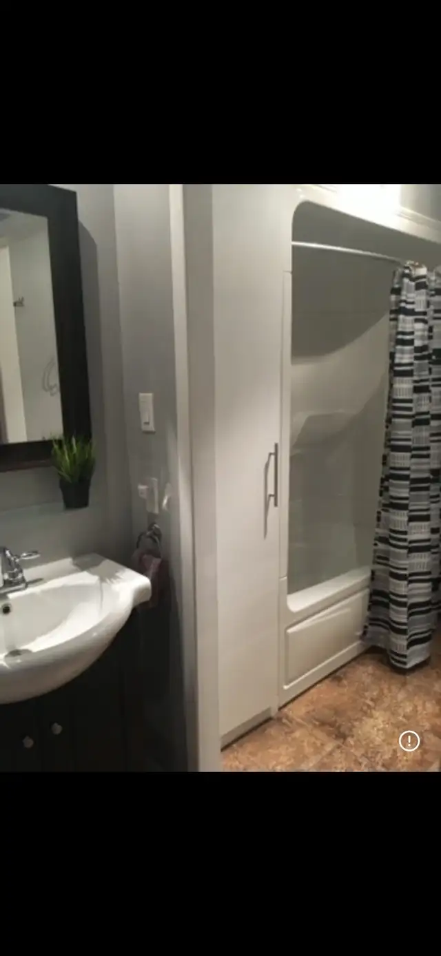 ✨ GRAND 3 ½ - STYLE LOFT – MEUBLÉ TOUT INCLUS – 1250$ / MOIS ✨ - Photo 9