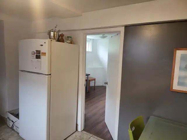 Room for Rent Near MacMaster University - Photo 10