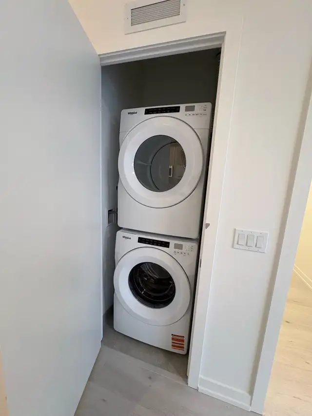 1 bedtoom plus den condo - Photo 5