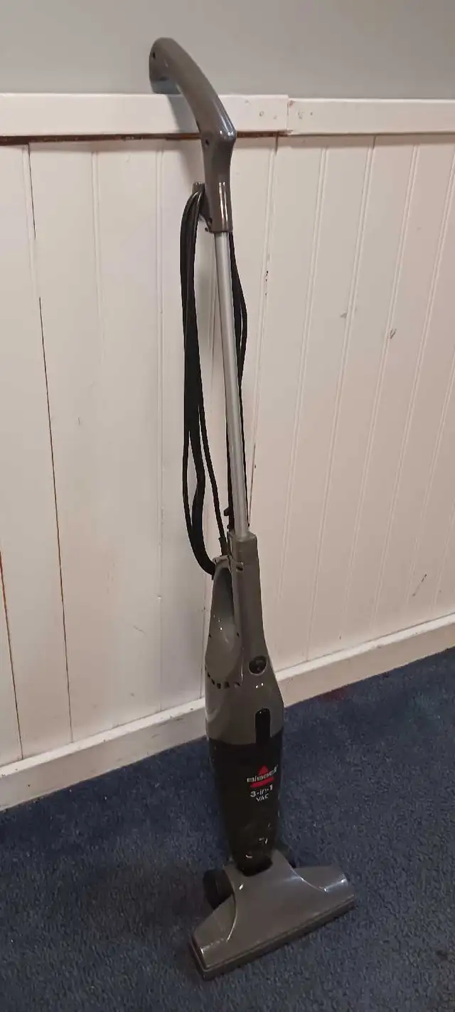 Light-duty Bissell mini-vacuum - Photo 2