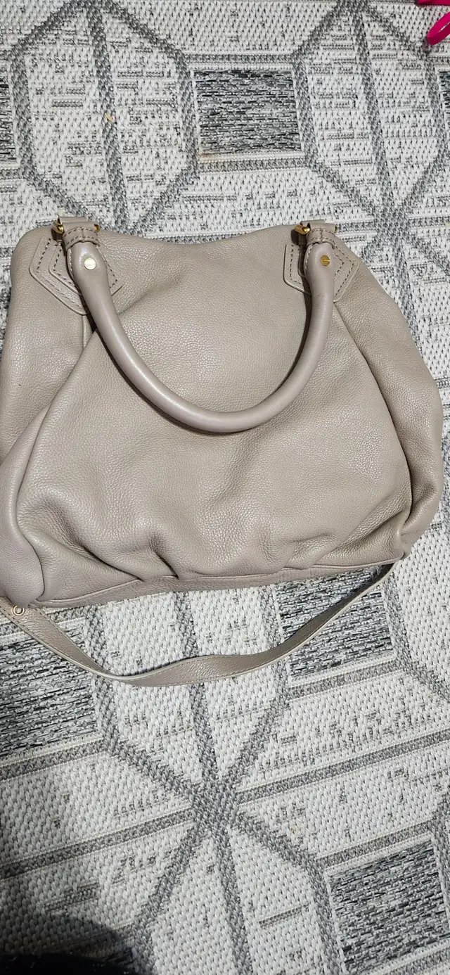 Excellent condition Marc Jacobs medium beige purse - Photo 2