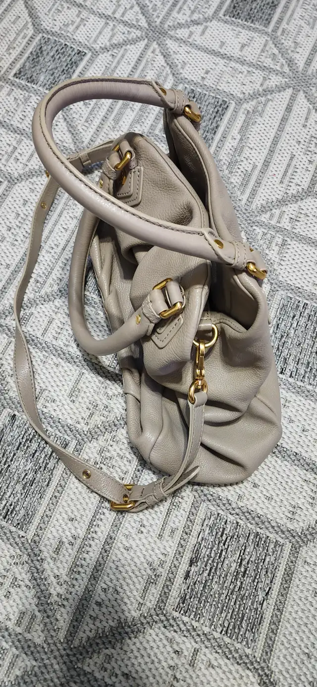 Excellent condition Marc Jacobs medium beige purse - Photo 3