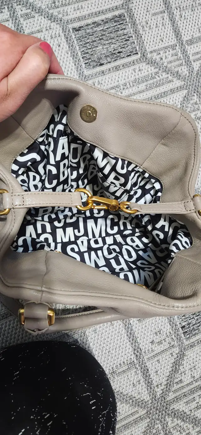 Excellent condition Marc Jacobs medium beige purse - Photo 6