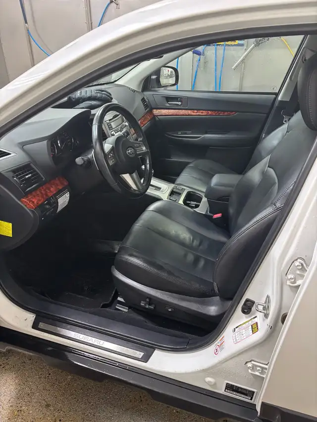 2010 Subaru Outback - Photo 5