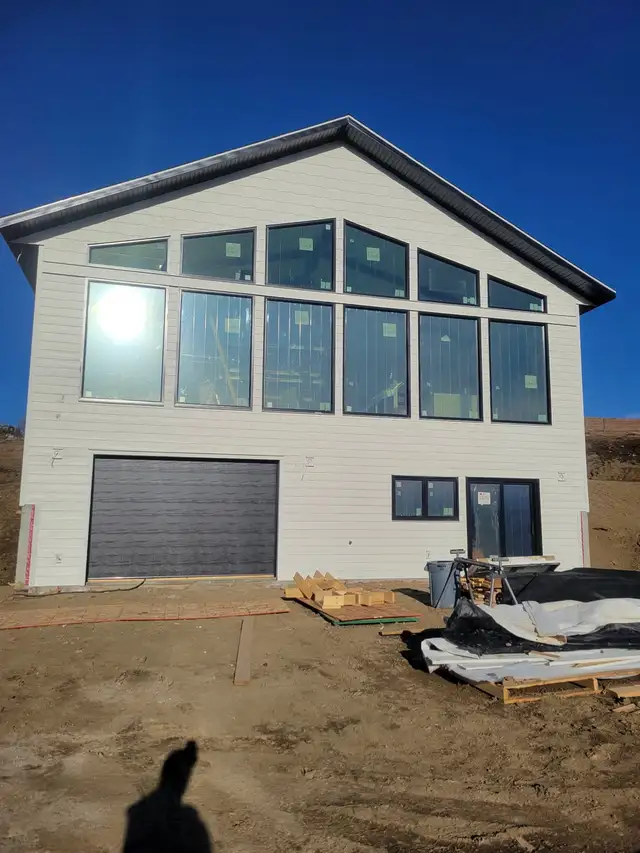 hiring siding installers