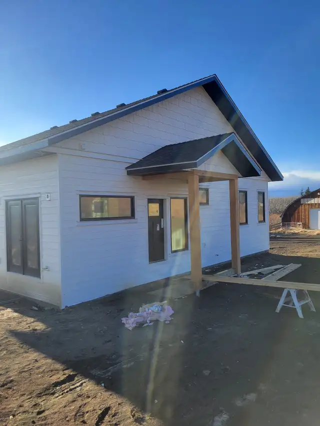 hiring siding installers - Photo 2