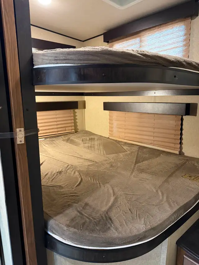 2019 Grand Design Reflection 28BH - Photo 13