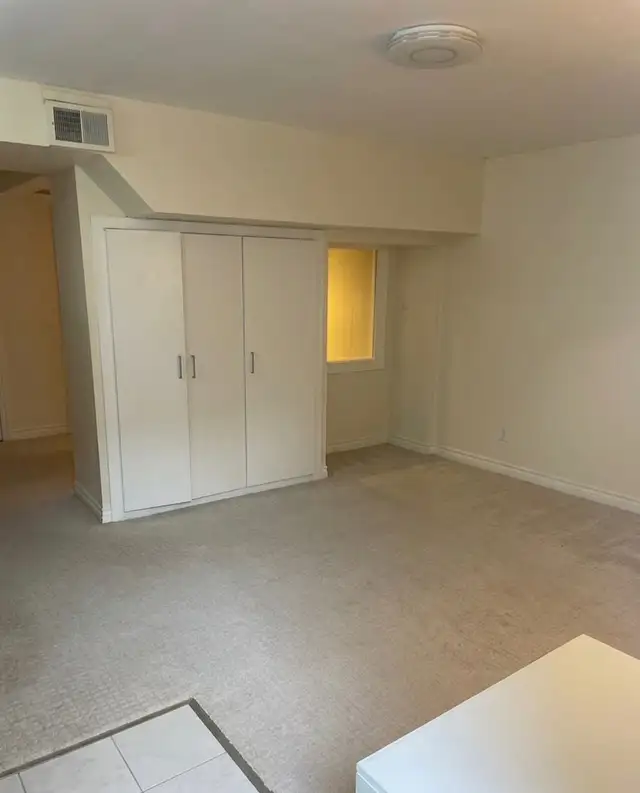 One bedroom basement for rent. - Photo 5