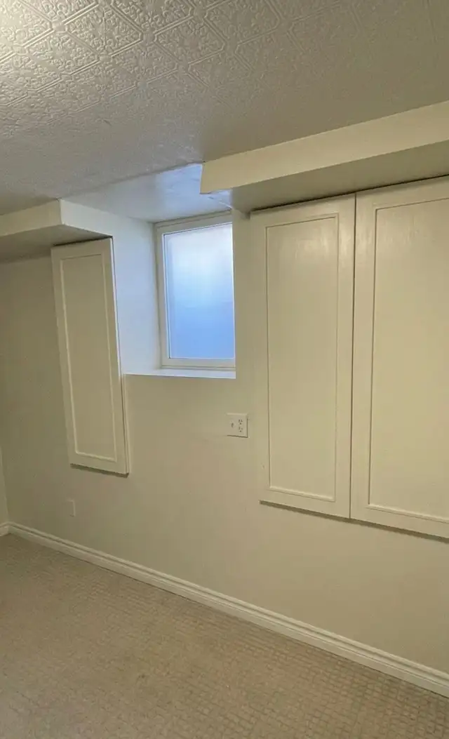 One bedroom basement for rent. - Photo 6