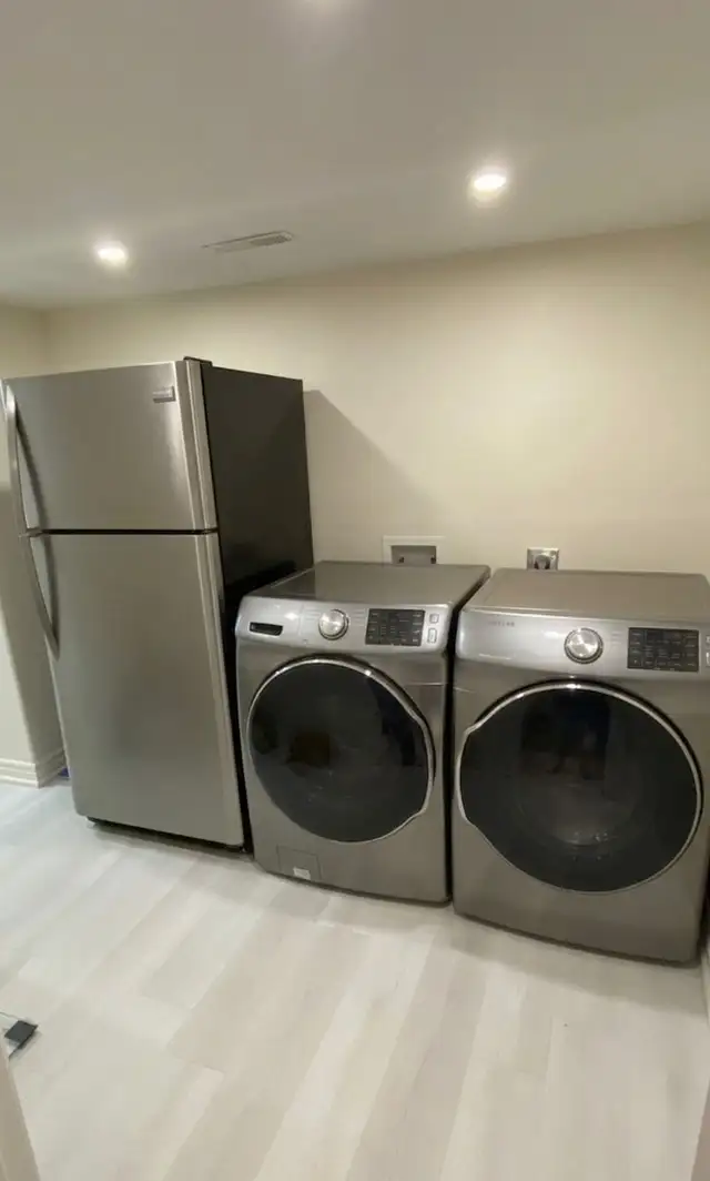 One bedroom basement for rent. - Photo 11