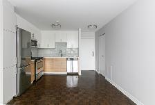 Magnifique 4 ½ en cession de bail Proche metro, REM à Outremont