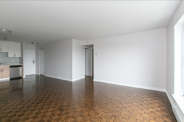 Magnifique 4 ½ en cession de bail Proche metro, REM à Outremont - Photo 2