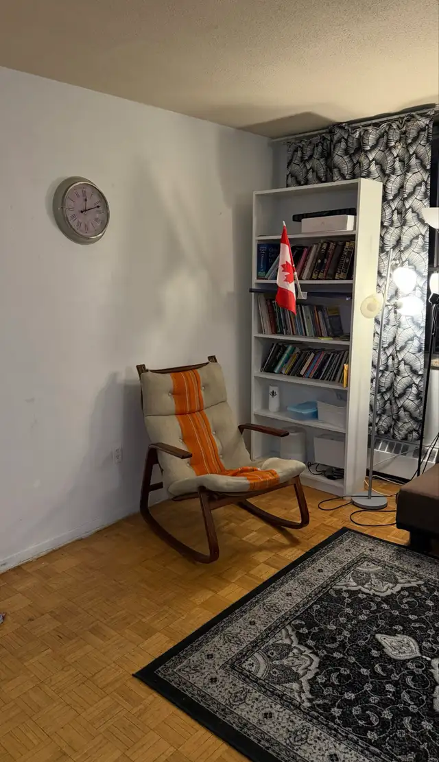 UTSC private room for rent - Photo 4