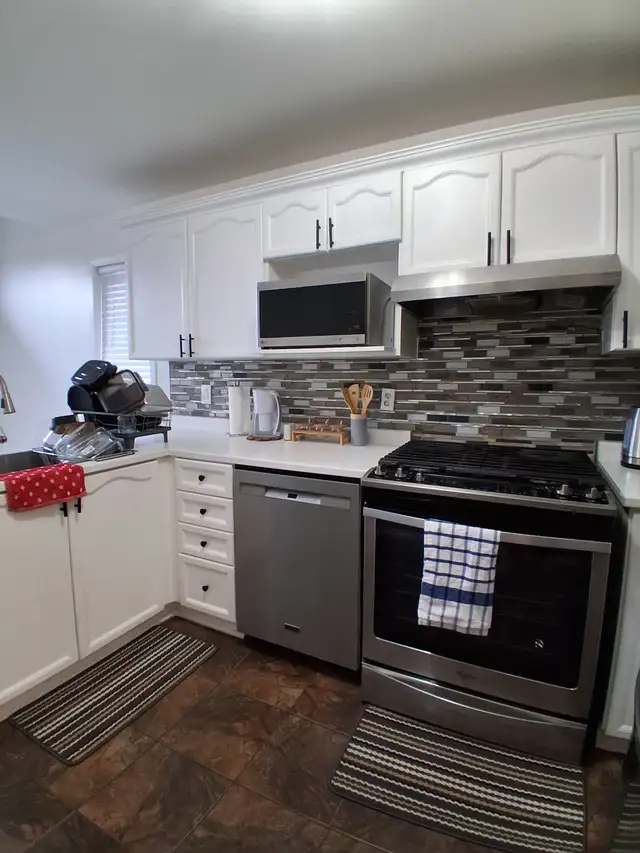 Female Only Rental | All-Inclusive Rooms Available for May 1st - Photo 5