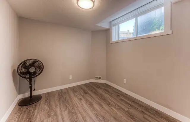 Basement for Rent - Photo 6