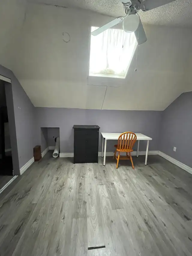 PERFECTLY LOCATED! Kitchener 3-bedroom house $2580/month - Photo 3