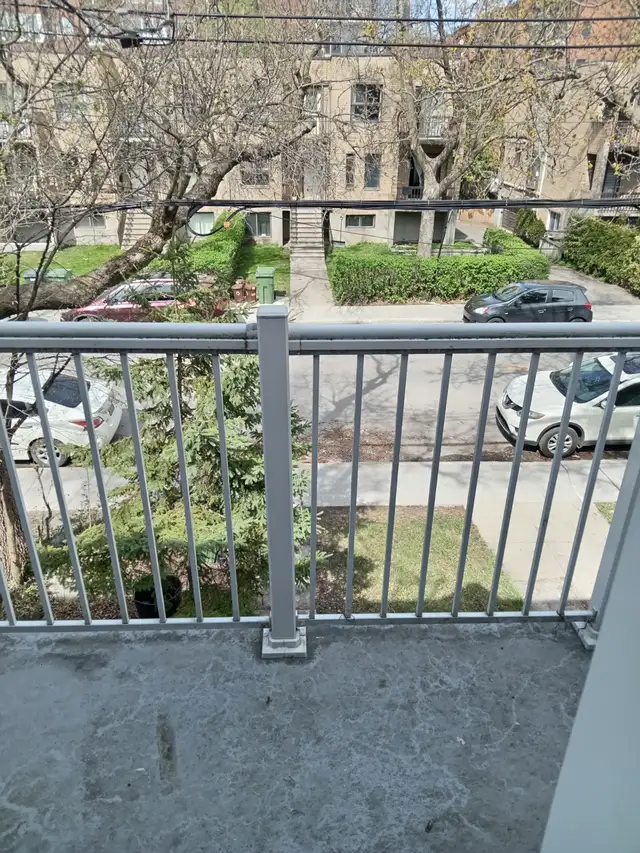 Beau 4 1/2 RÉNOVÉ | 1er étage d'un duplex | CDN-NDG - Photo 8