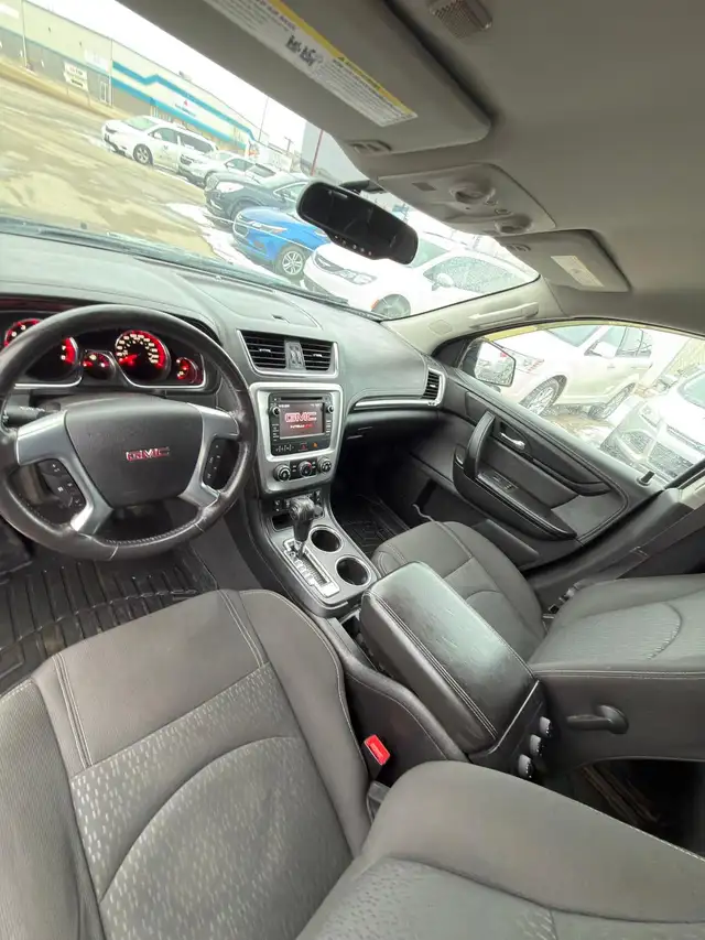 2015 GMC Acadia AWD - Photo 9