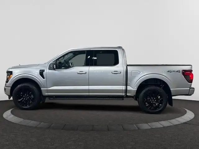 2026 Ford F-150 XLT - Photo 2