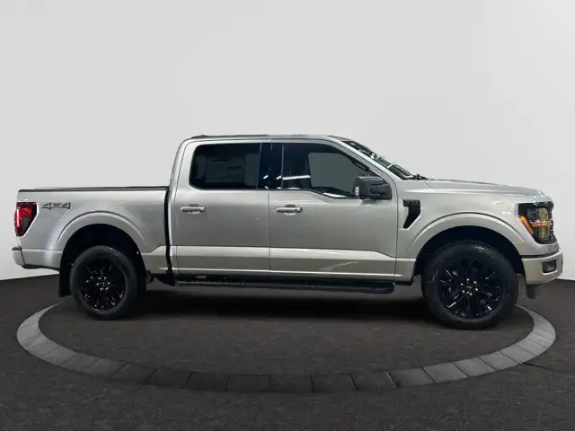 2026 Ford F-150 XLT - Photo 6