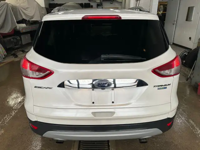 2016 Ford Escape - Photo 2