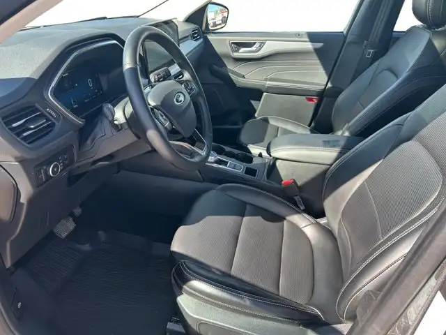 2025 Ford Escape PLATINUM EcoBoost™ AWD New Arrival - Photo 14