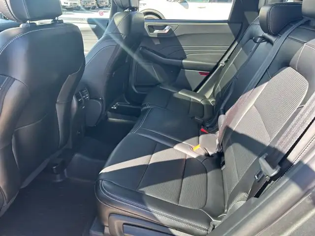 2025 Ford Escape PLATINUM EcoBoost™ AWD New Arrival - Photo 19