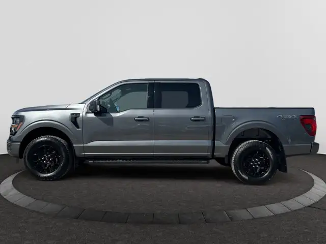 2026 Ford F-150 XLT - Photo 2