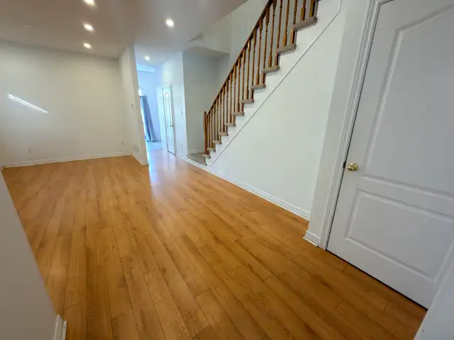 Semi Detached For Lease - Photo 3