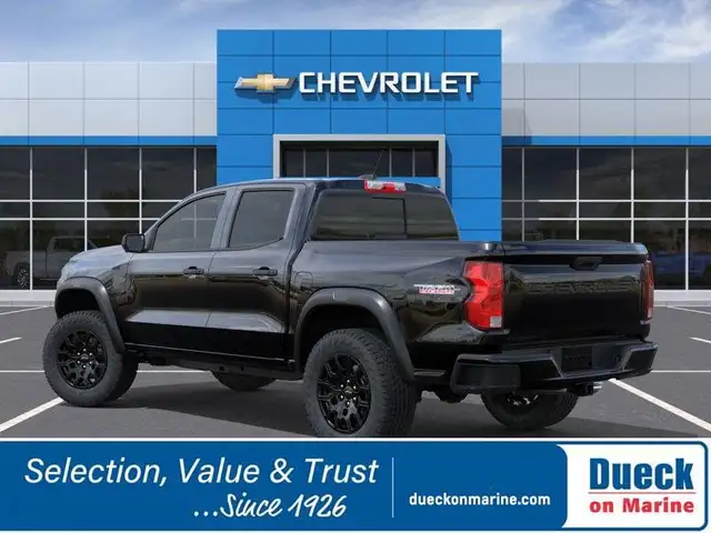 2026 Chevrolet Colorado Trail Boss - Photo 3