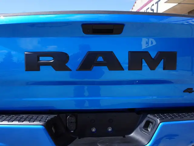 2021 Ram 1500 SPORT HEMI 4x4 Crew Cab 5'7 Box - NIGHT EDITION - Photo 38