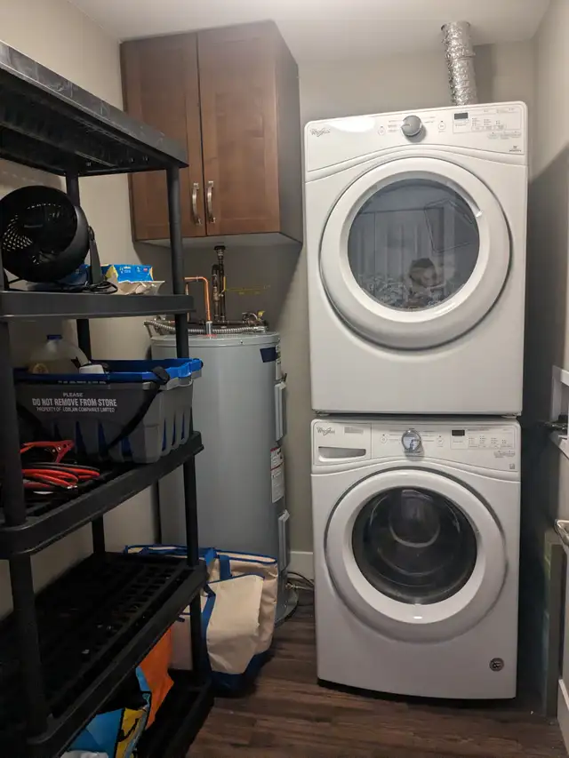 Beautiful 1 bedroom 1 bath apartment across from TRU Kamloops - Photo 10