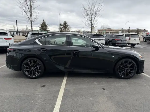2023 Lexus IS 300 F SPORT 2 - Photo 4