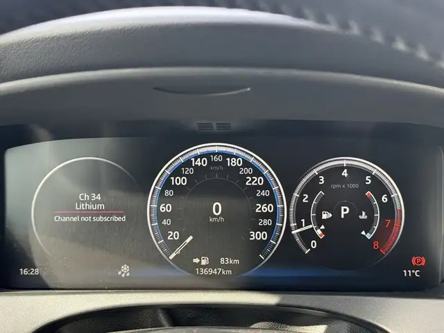 2017 Jaguar F-PACE 35t Prestige - Photo 11