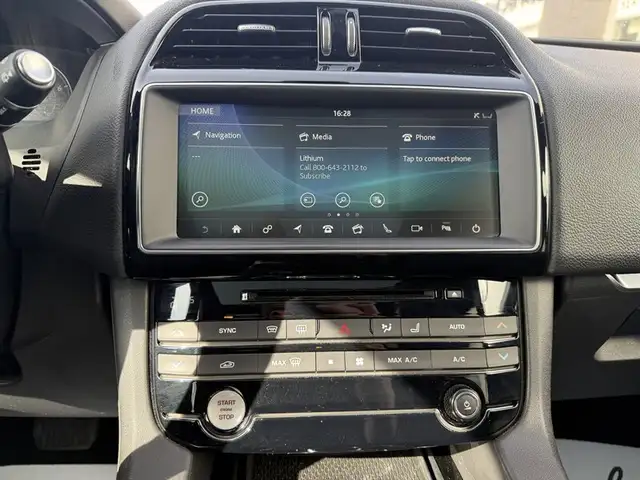 2017 Jaguar F-PACE 35t Prestige - Photo 12