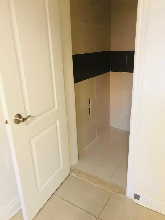 Two Bedroom Leagl Basement For Rent - Photo 5