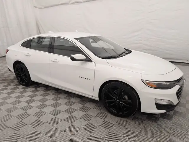 2024 Chevrolet Malibu - Photo 3