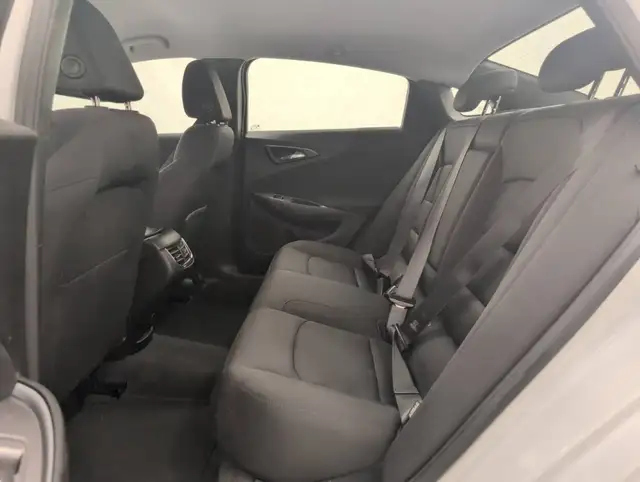 2024 Chevrolet Malibu - Photo 13