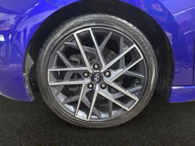 2019 Hyundai Elantra Sport - Photo 9