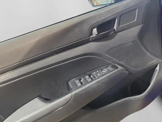 2019 Hyundai Elantra Sport - Photo 11