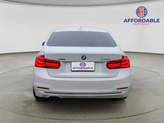 2018 BMW 3 Series 330i xDrive - Photo 4